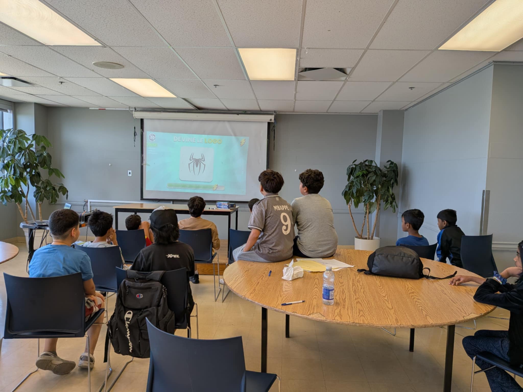 groupe de jeunes qui participent au projet je suis un atout